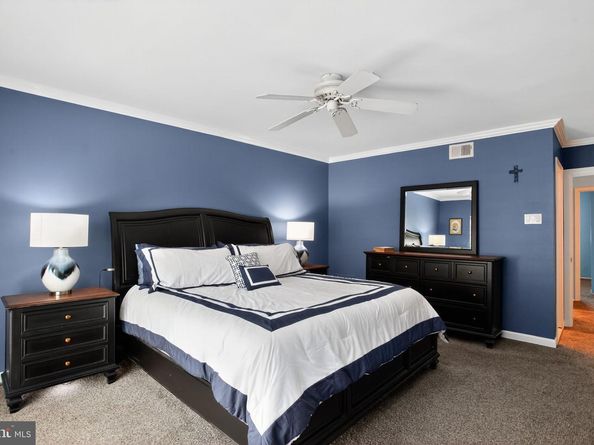 8 Barrel Stave Circle, Horsham PA 19044