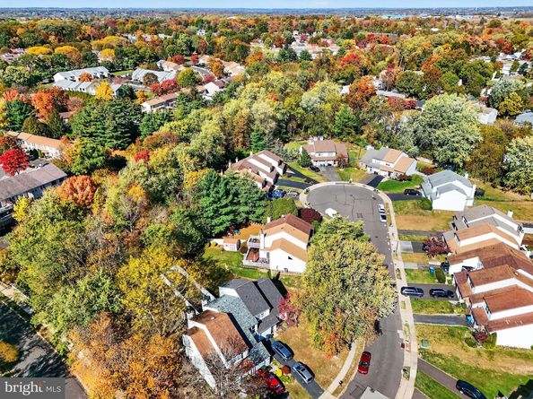 8 Barrel Stave Circle, Horsham PA 19044