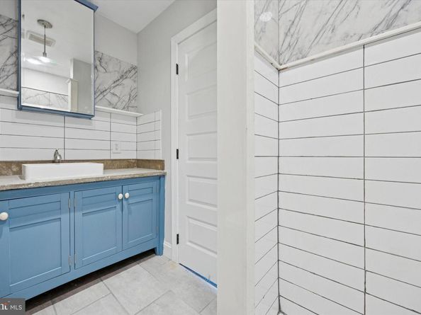 4933 N 10TH Street, Philadelphia PA 19141