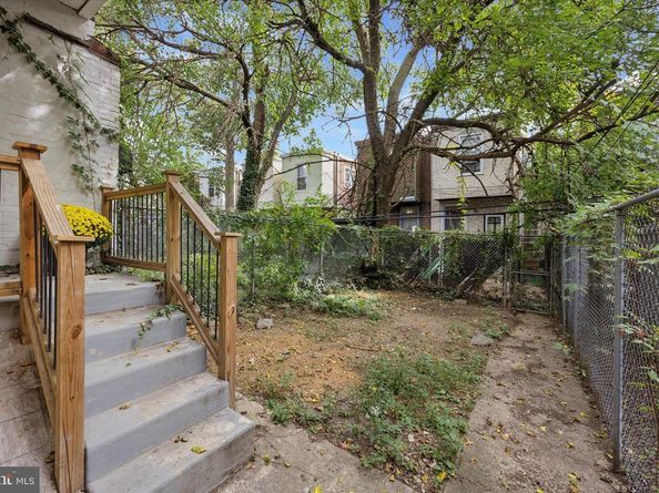 4933 N 10TH Street, Philadelphia PA 19141
