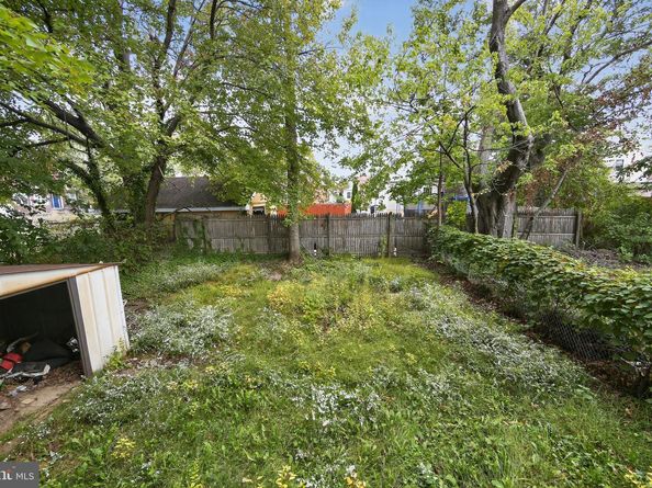 539 Pershing, Collingdale PA 19023