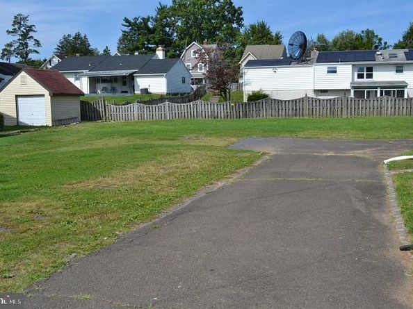 1664 Easton Road, Willow Grove PA 19090