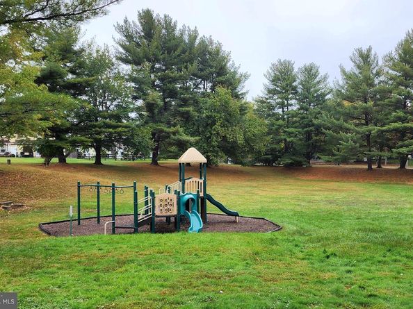 80 Whetstone Road, Horsham PA 19044