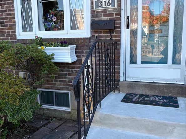 316 Westmont Drive, Collingdale PA 19023
