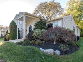 1212 Duncan Drive, Dresher PA 19025