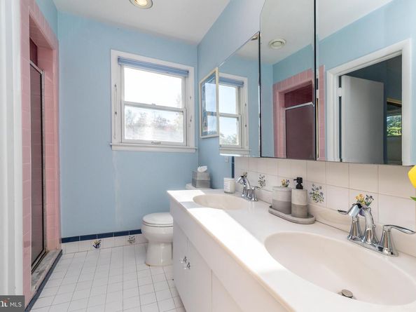 1212 Duncan Drive, Dresher PA 19025