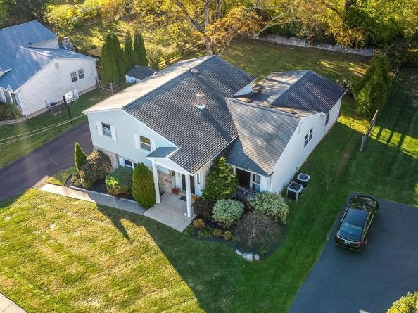 1212 Duncan Drive, Dresher PA 19025