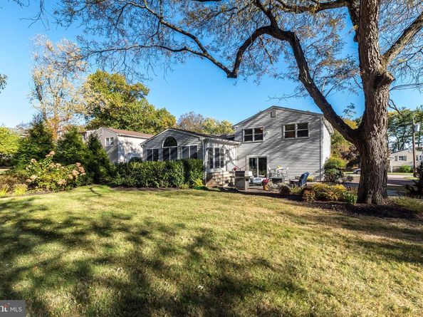 1212 Duncan Drive, Dresher PA 19025