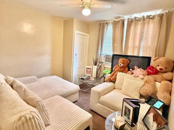 5823 Akron Street, Philadelphia PA 19149