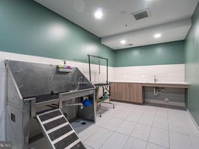 625 Slaters Lane 401, Alexandria VA 22314