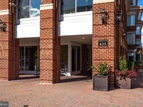 625 Slaters Lane 401, Alexandria VA 22314
