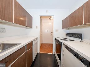 1919 Chestnut Street 904, Philadelphia PA 19103