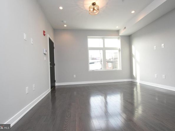 755 N Capitol Street, Philadelphia PA 19130