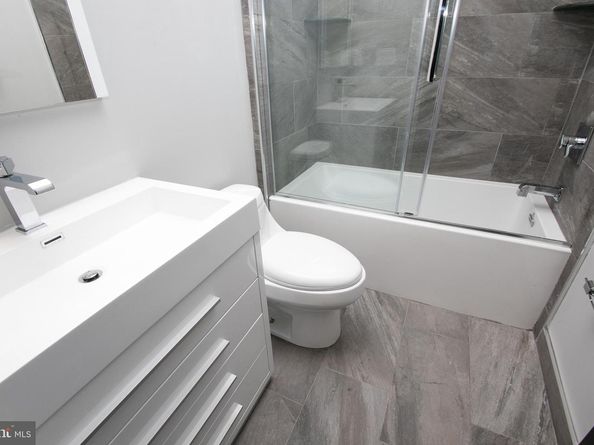 755 N Capitol Street, Philadelphia PA 19130