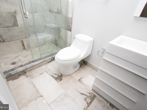 755 N Capitol Street, Philadelphia PA 19130