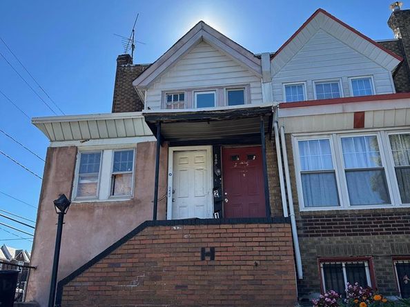 5700 W Oxford Street, Philadelphia PA 19131