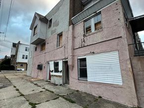 5700 W Oxford Street, Philadelphia PA 19131