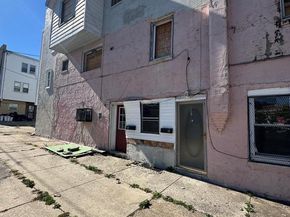 5700 W Oxford Street, Philadelphia PA 19131