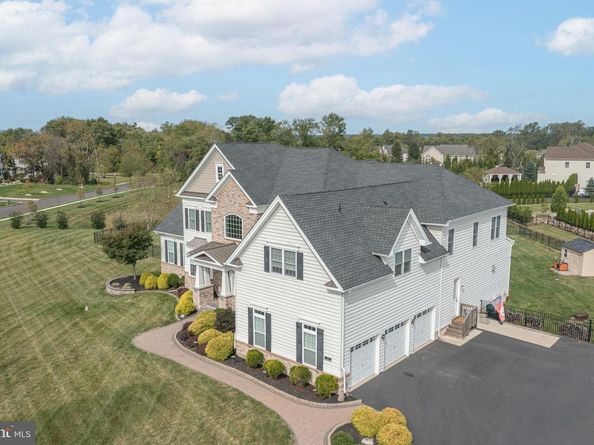 3 Shady Pines Drive, Ivyland PA 18974