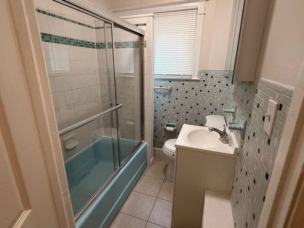 5720 Harbison Avenue, Philadelphia PA 19135