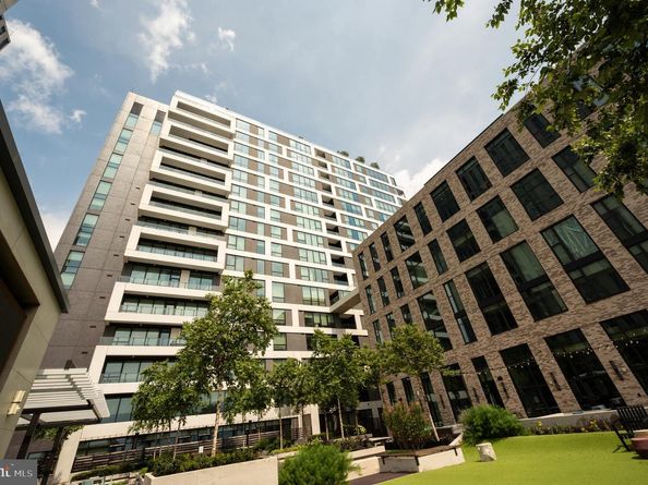 1650 Silver Hill Drive 1202, Mclean VA 22102