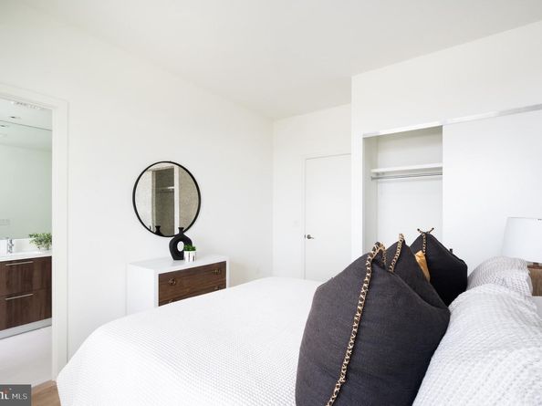 1650 Silver Hill Drive 1202, Mclean VA 22102