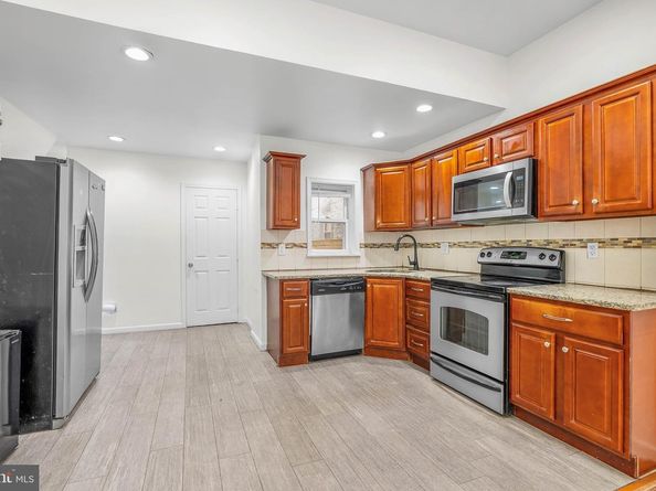 1504 Brown Street, Philadelphia PA 19130