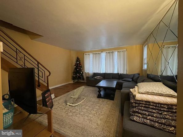2733 Solly Avenue, Philadelphia PA 19152