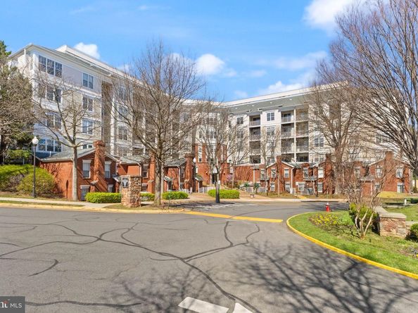 1625 International Drive 203, Mclean VA 22102
