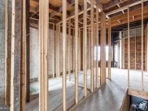 2068 W Glenwood Avenue, Philadelphia PA 19132