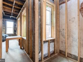2068 W Glenwood Avenue, Philadelphia PA 19132