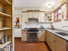 2420 Pine Street, Philadelphia PA 19103