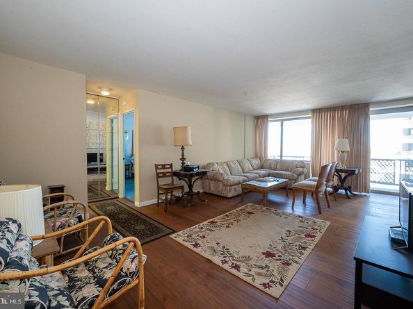2401 Pennsylvania Avenue 14A10, Philadelphia PA 19130