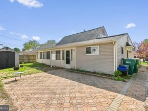 58 Nearwood Lane, Levittown PA 19054
