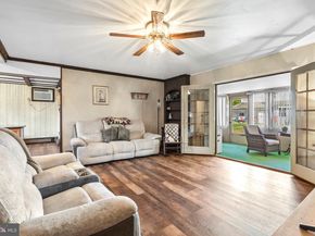 58 Nearwood Lane, Levittown PA 19054