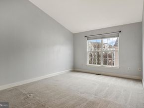 8045 Gatehouse Road 17, Falls Church VA 22042