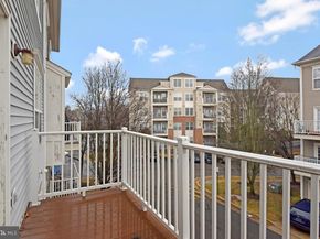 8045 Gatehouse Road 17, Falls Church VA 22042