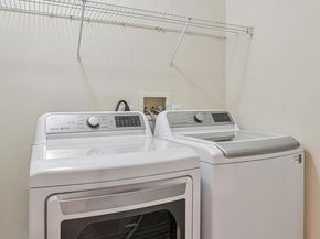 8045 Gatehouse Road 17, Falls Church VA 22042