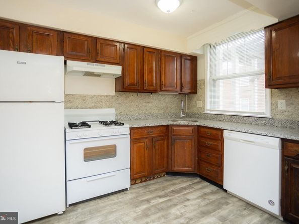 6911 Oxford Avenue, Philadelphia PA 19111