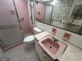 1001 City Avenue E404, Wynnewood PA 19096