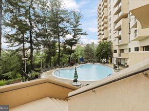 1101 S Arlington Ridge Road 201, Arlington VA 22202