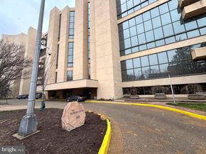 1101 S Arlington Ridge Road 201, Arlington VA 22202