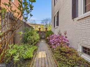 4228 40TH Street NW, Washington DC 20016
