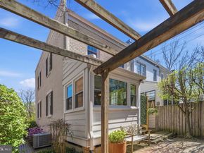 4228 40TH Street NW, Washington DC 20016