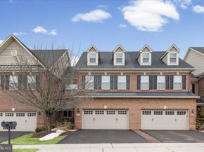 311 Saint James Drive, Langhorne PA 19047