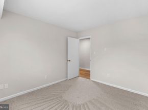 221 N Emory Drive 8, Sterling VA 20164