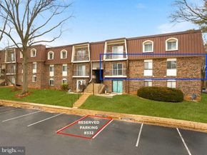 221 N Emory Drive 8, Sterling VA 20164