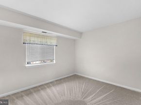 221 N Emory Drive 8, Sterling VA 20164