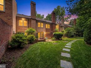 2407 S Queen Street, Arlington VA 22202