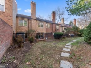 2407 S Queen Street, Arlington VA 22202